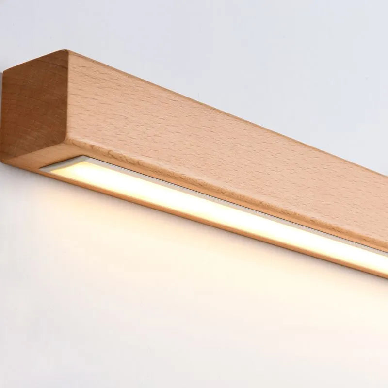 Lineaire wandlamp boven spiegel met houten behuizing