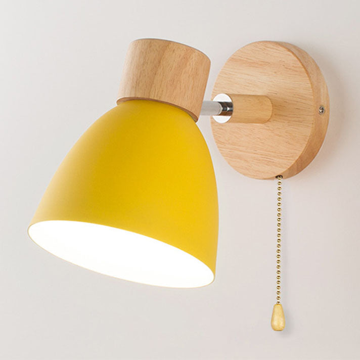 Wandlamp met schuin arm en conische kap