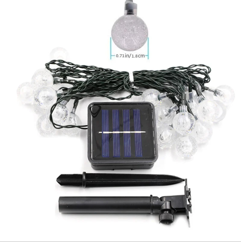 Zewnętrzne oświetlenie solarne LED w formie girland