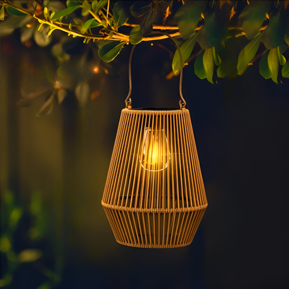 Solarna lampa zewnętrzna o wiklinowym designie do tarasu i balkonu