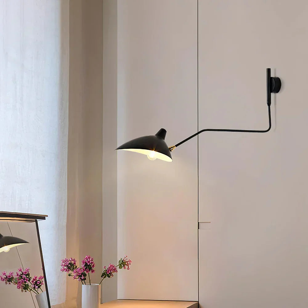 Lampa ścienna z regulowanym podwójnym ramieniem