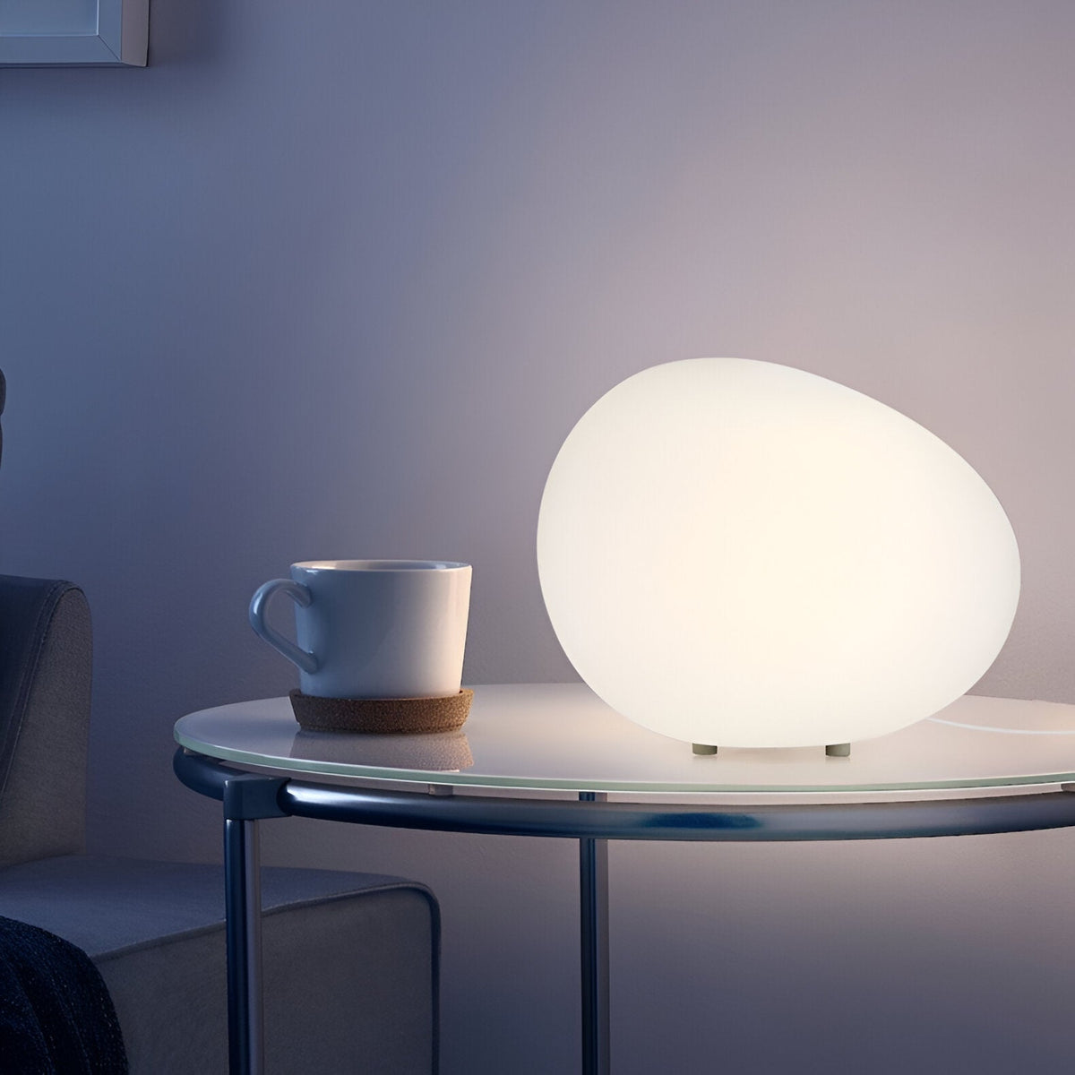 Skandynawska lampa stołowa LED o organicznej kamiennej formie