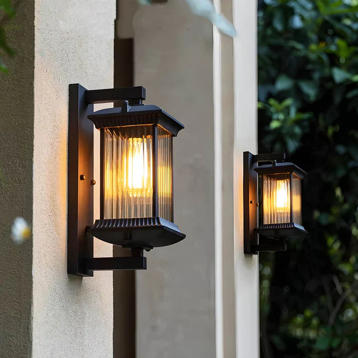 Nowoczesna lampa ścienna na zewnątrz