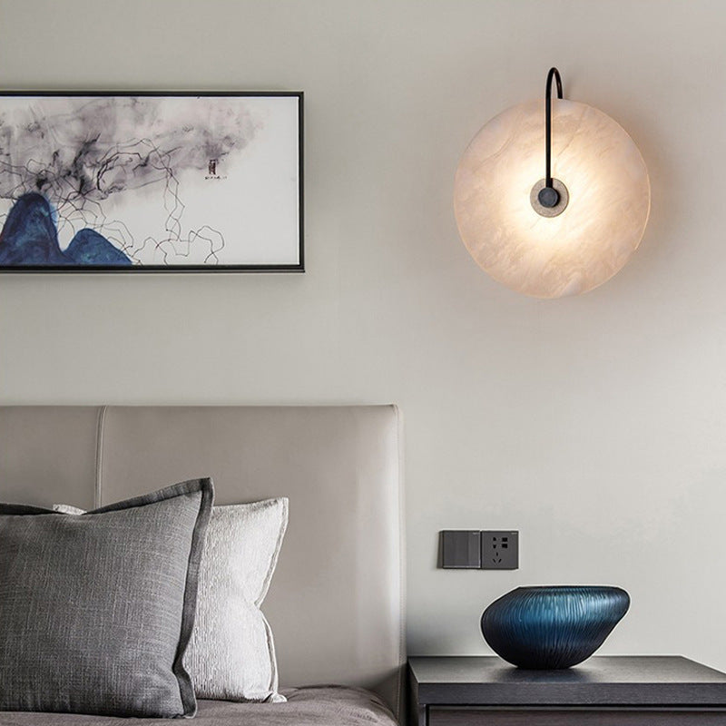 Minimalistyczna marmurowa lampa ścienna LED