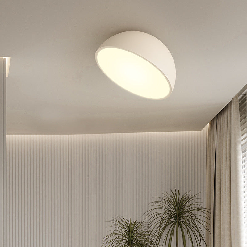 Nowoczesna lampa sufitowa LED w kształcie półkopułki