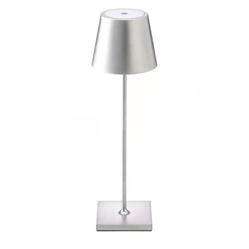 Bezprzewodowa ładowalna lampa stołowa o smukłej formie