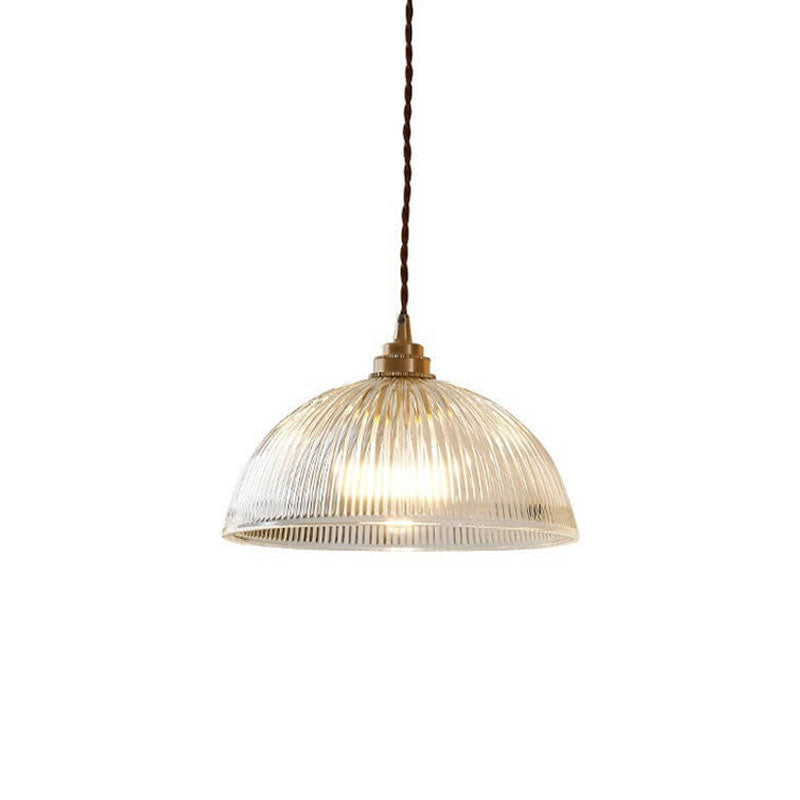 Nowoczesna lampa wisząca z ryflowanego szkła o kopułowej formie