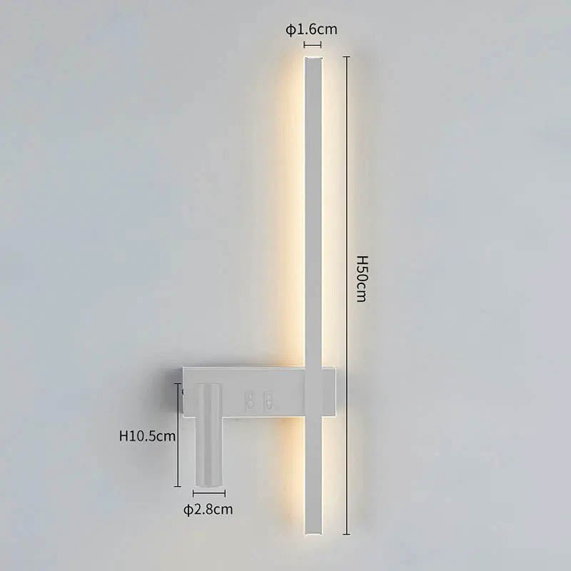 Wandlamp met verticale lat en verstelbare spot