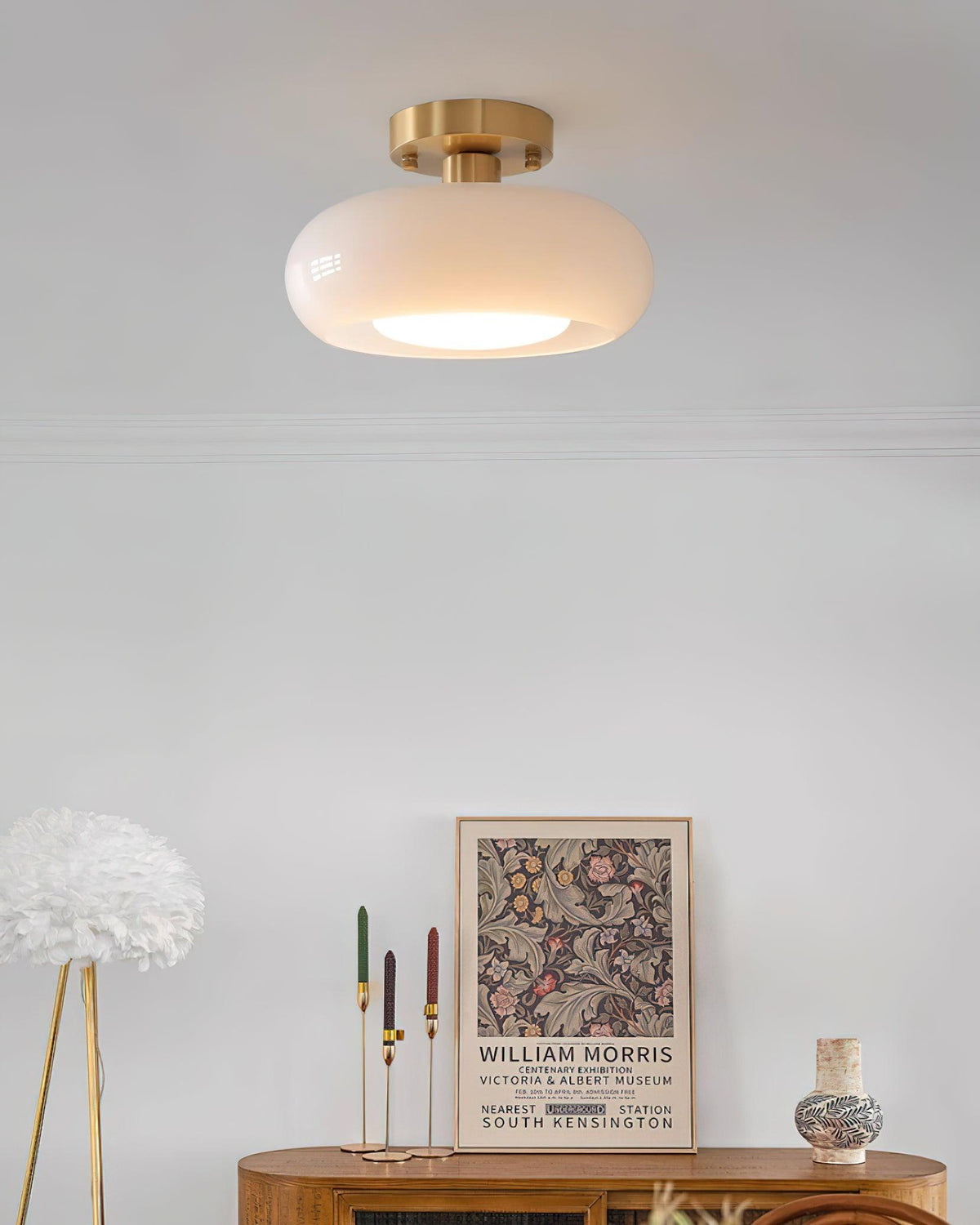 Nowoczesna lampa sufitowa ring z zaokrągloną oprawą