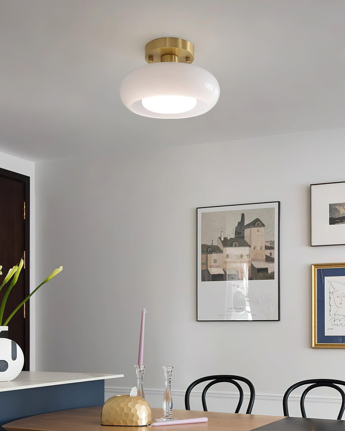 Nowoczesna lampa sufitowa ring z zaokrągloną oprawą