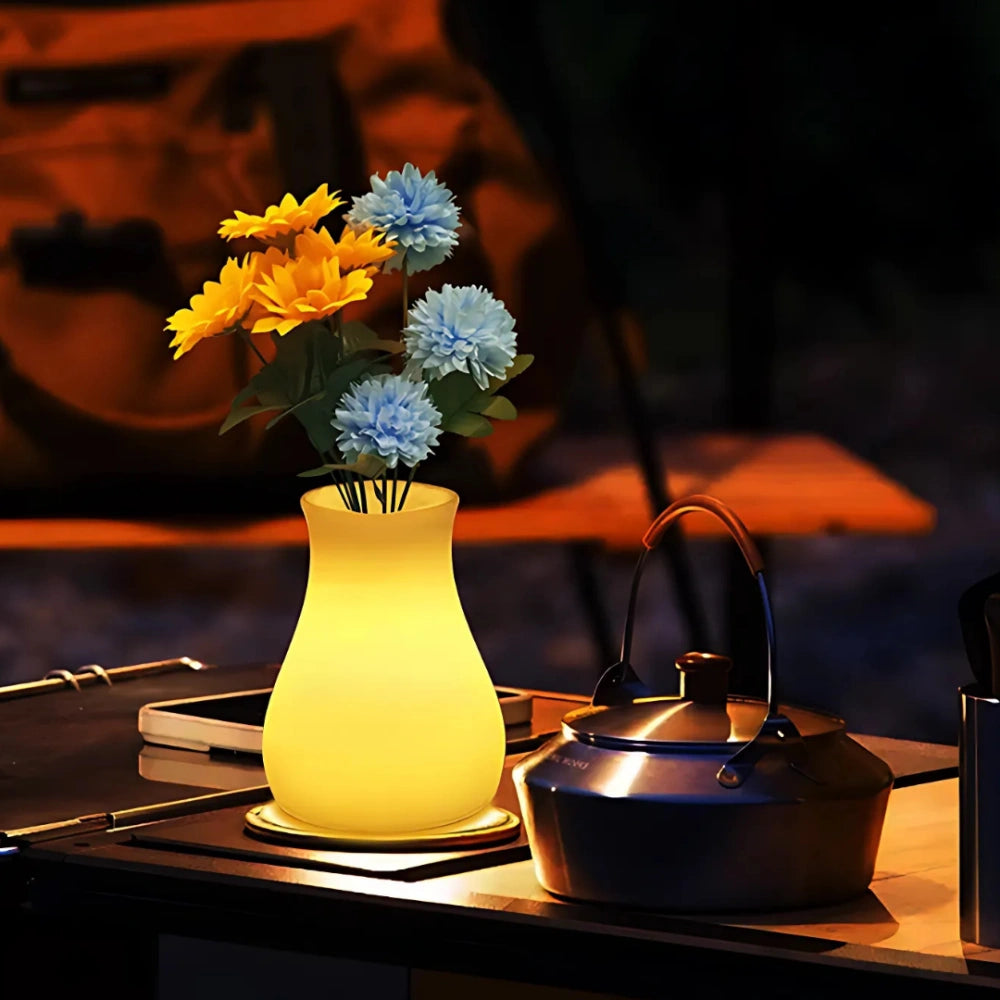 Lampa w kształcie wazonu z gładką podświetlaną powierzchnią