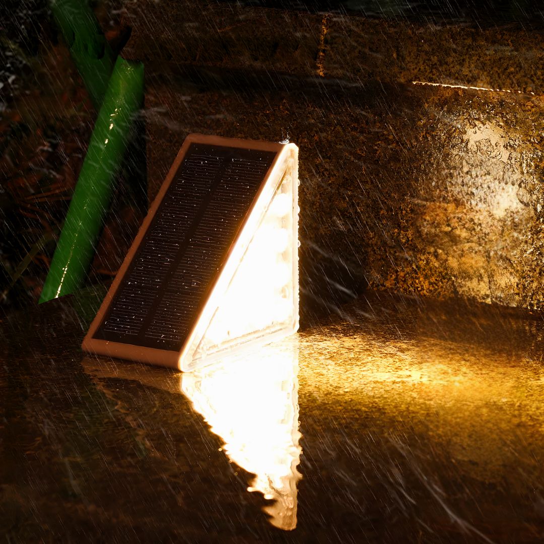 Solar-powered outdoor LED stair lighting