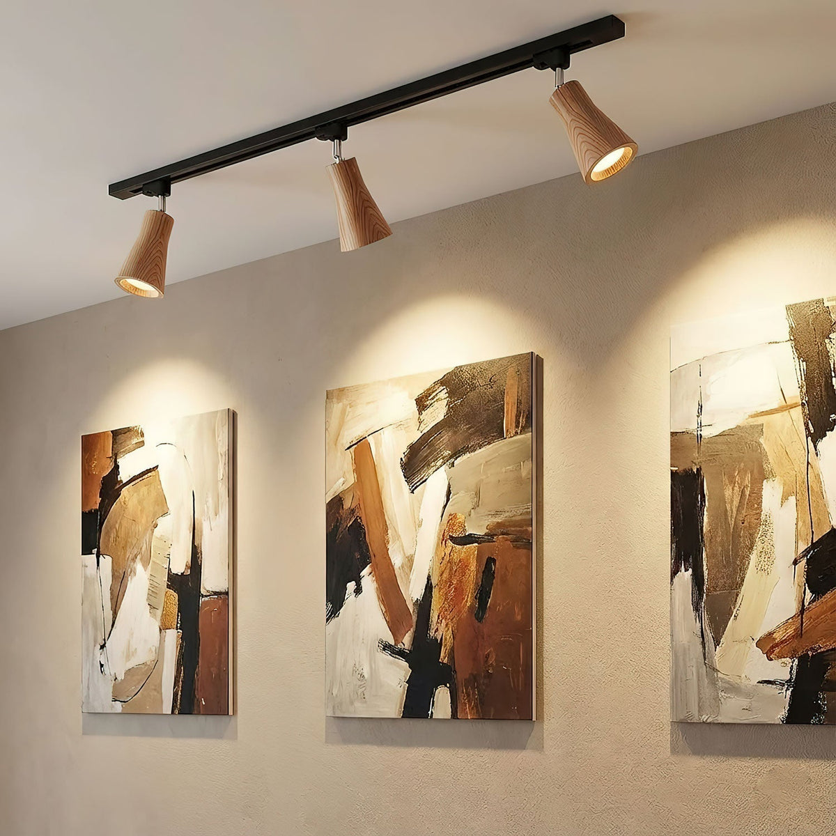 Grote plafondlamp voor de woonkamer met houten spots