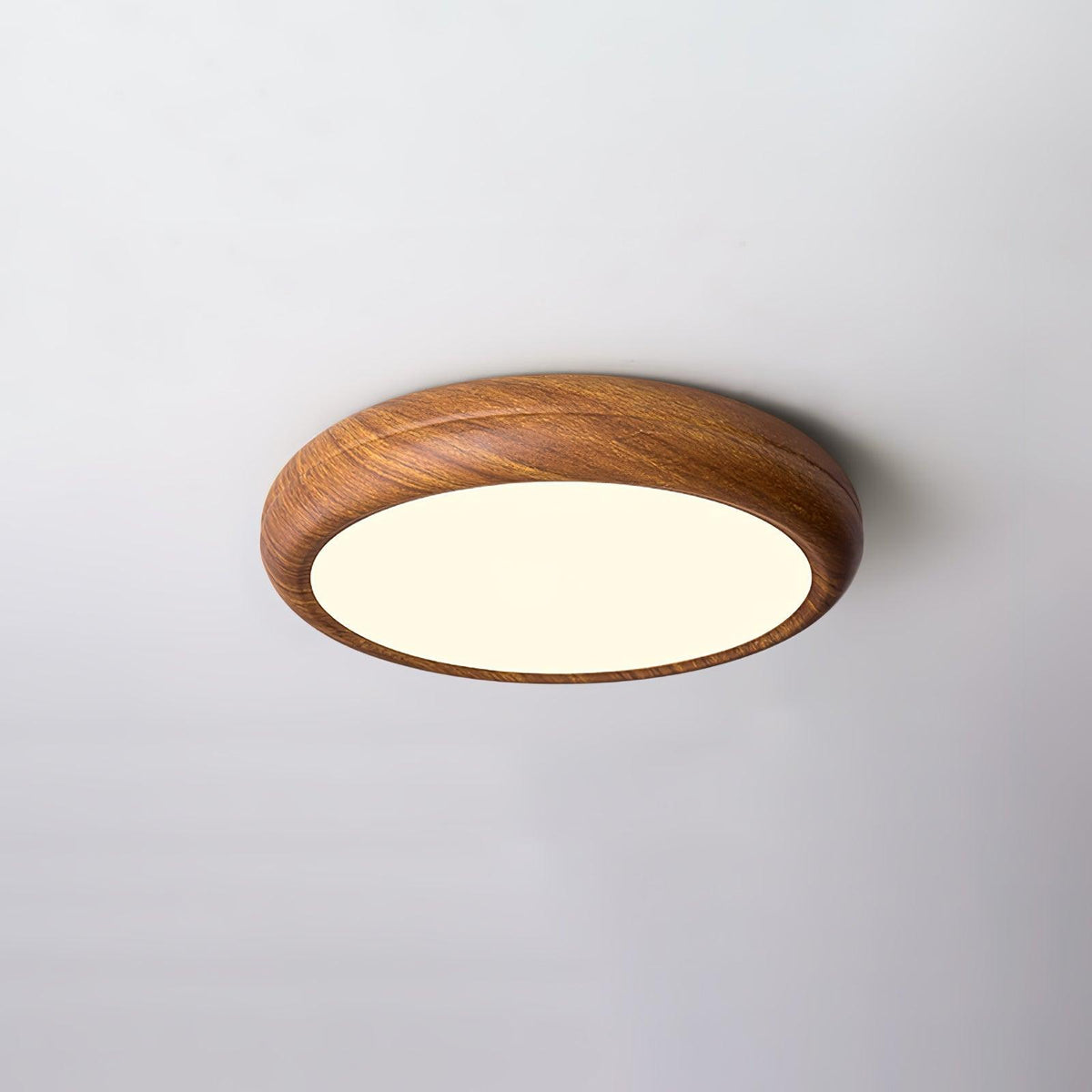 Lampa sufitowa okrągła z efektem słojów drewna