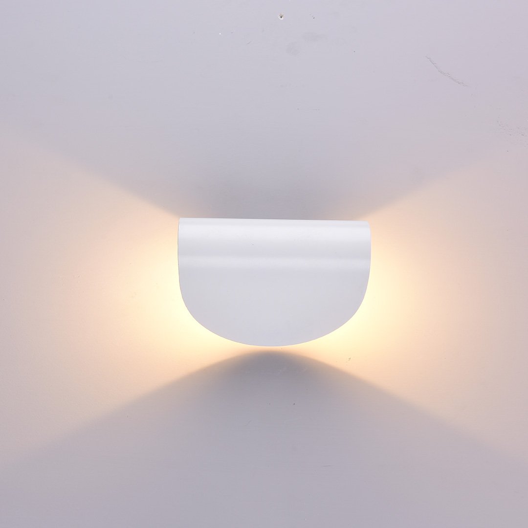 Klasyczna ściemnialna spiralna lampa ścienna LED