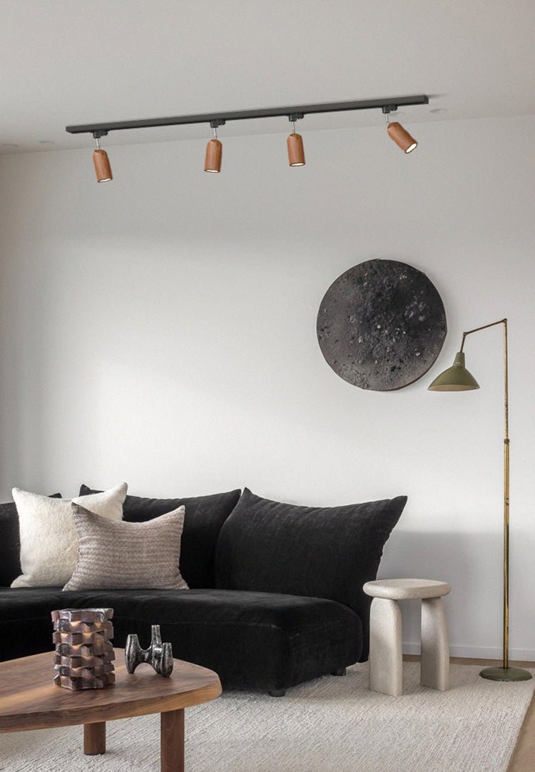 Grote plafondlamp voor de woonkamer met houten spots