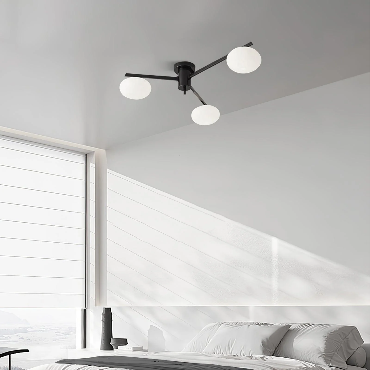 Minimalistyczna lampa sufitowa z wieloma ramionami