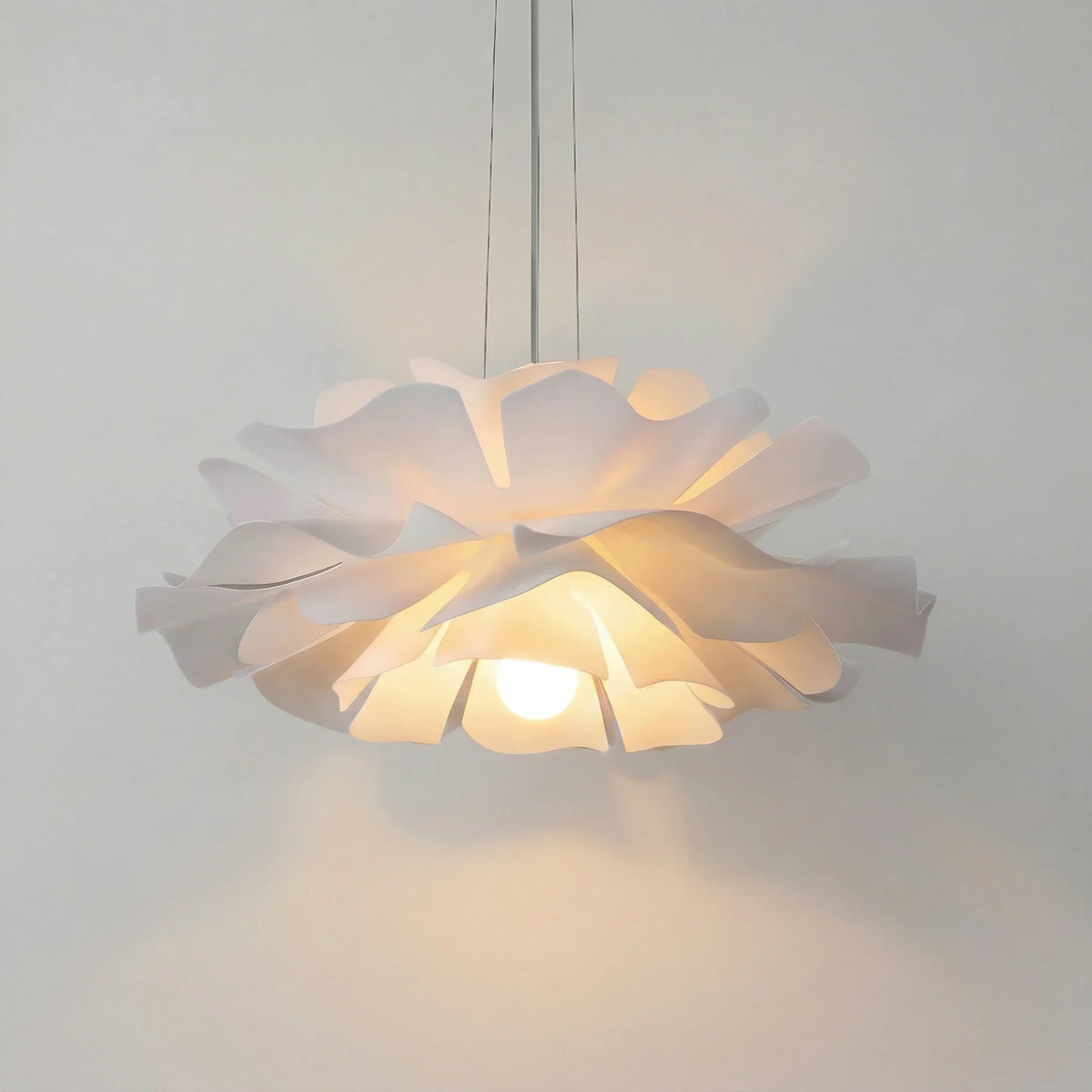 Lampa wisząca Japandi w formie kwiatu lotosu z warstwowymi płatkami