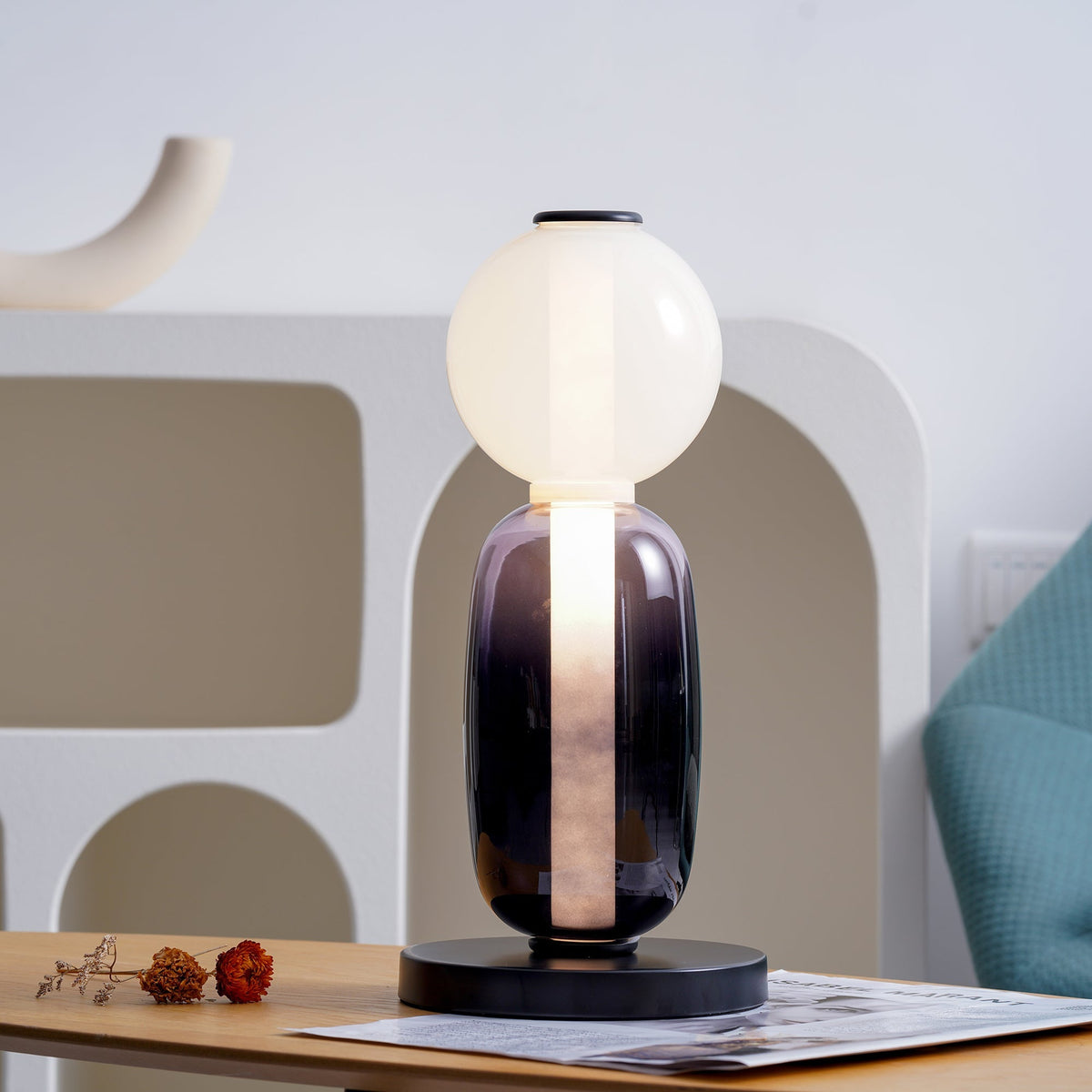 Elegancka Szklana Lampa Nocna z LED 13