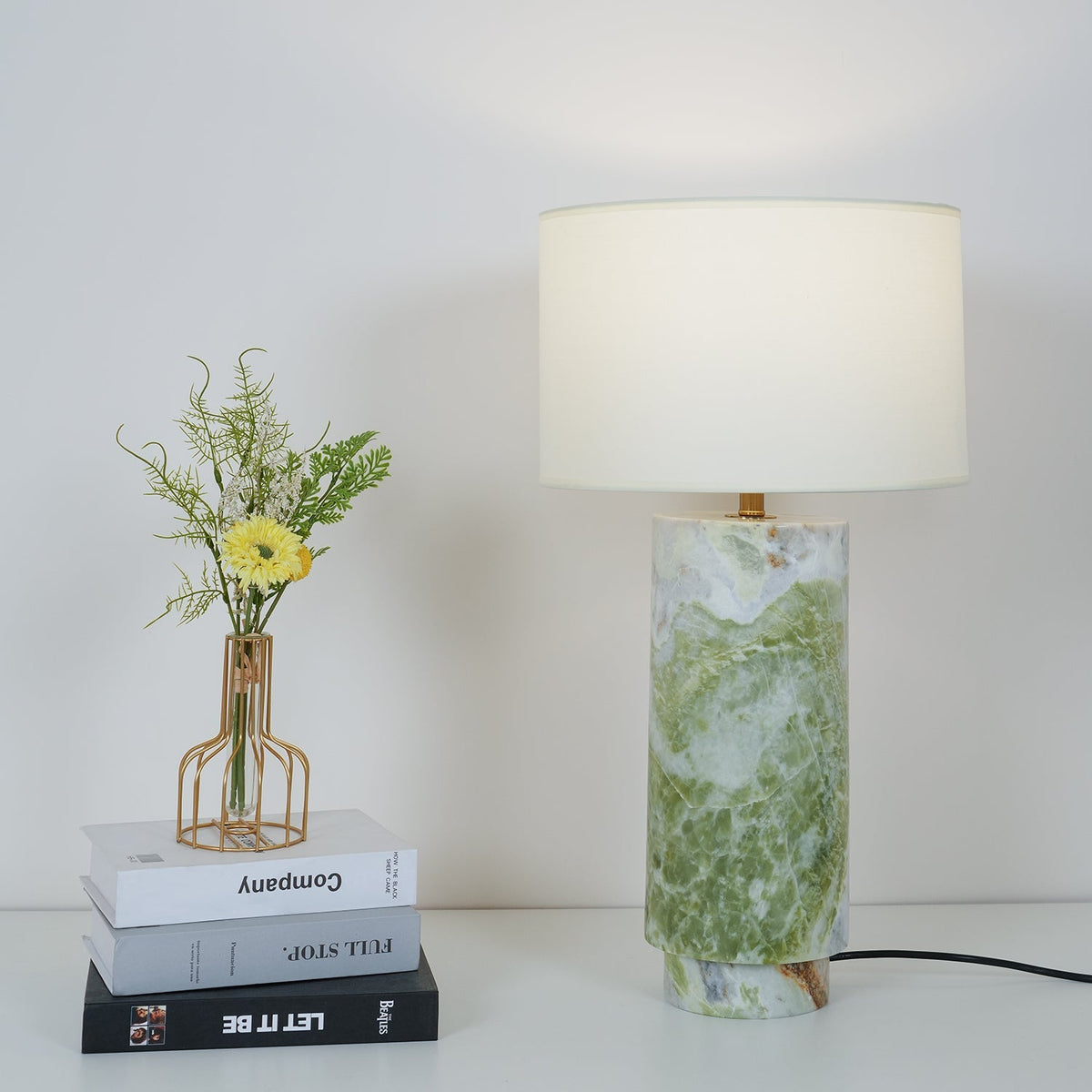 Nowoczesna lampa stołowa z zielonym marmurem 2