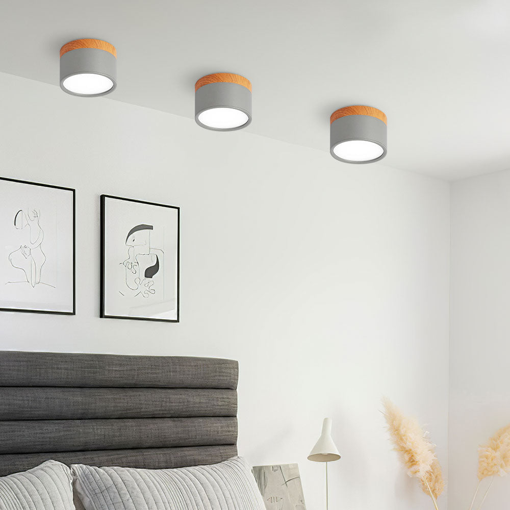 Nowoczesna lampa sufitowa z drewnianym akcentem 35
