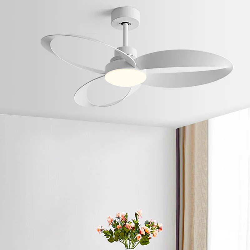 Nowoczesny wentylator sufitowy LED z drewnianymi łopatkami 3