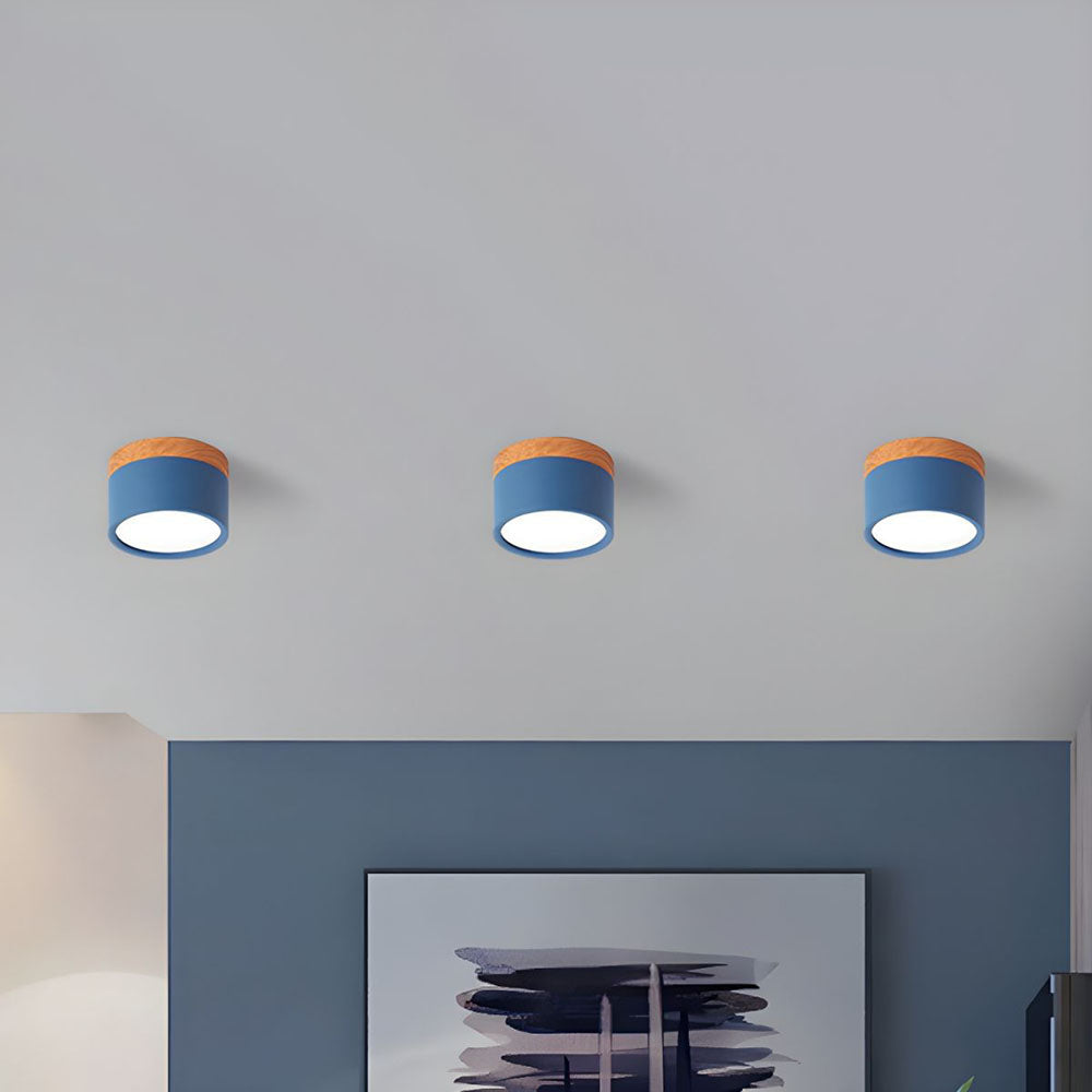 Nowoczesna lampa sufitowa z drewnianym akcentem 40