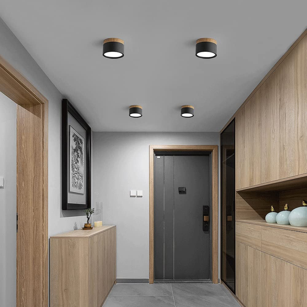 Nowoczesna lampa sufitowa z drewnianym akcentem 8