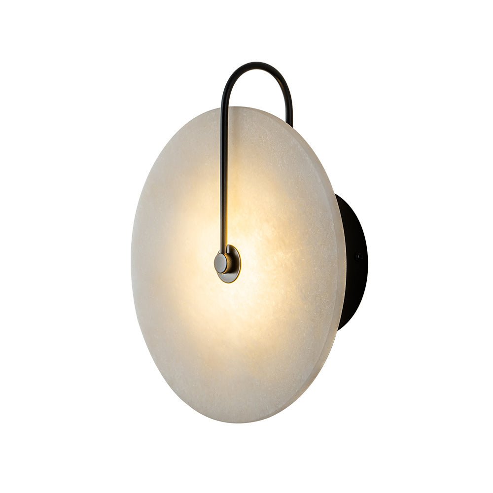 Ronde wandlamp met marmeren kap en zwart detail