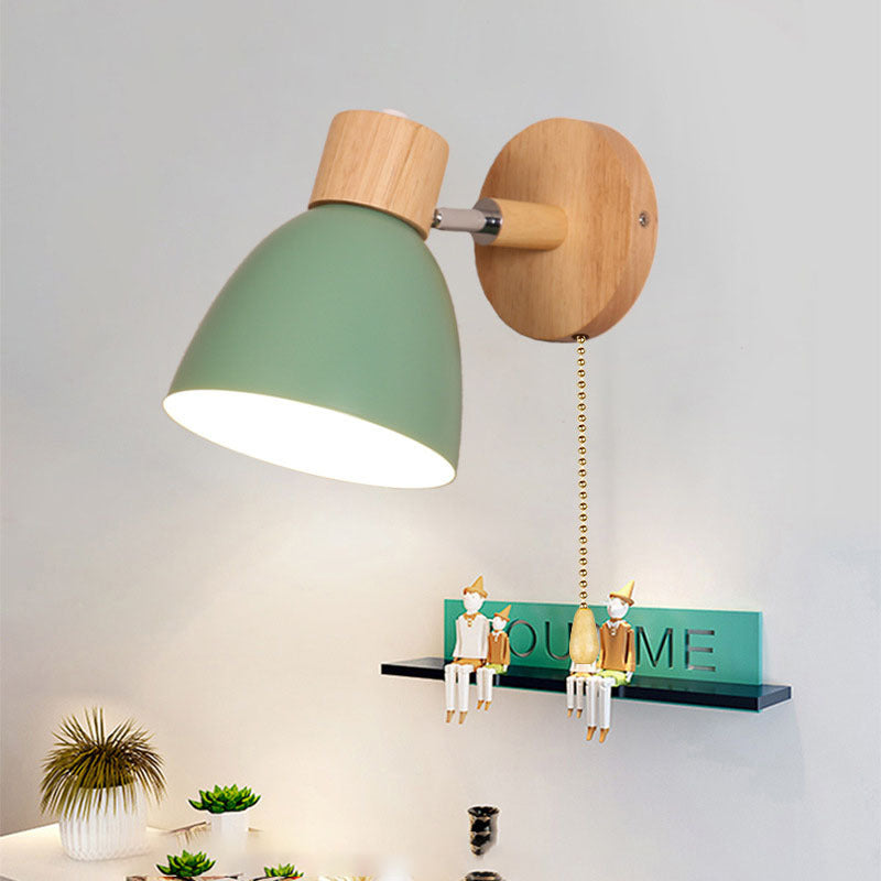Wandlamp met schuin arm en conische kap