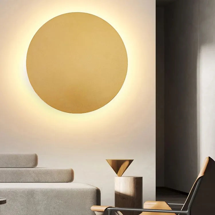 Ronde metalen wandlamp met led-achtergrondverlichting