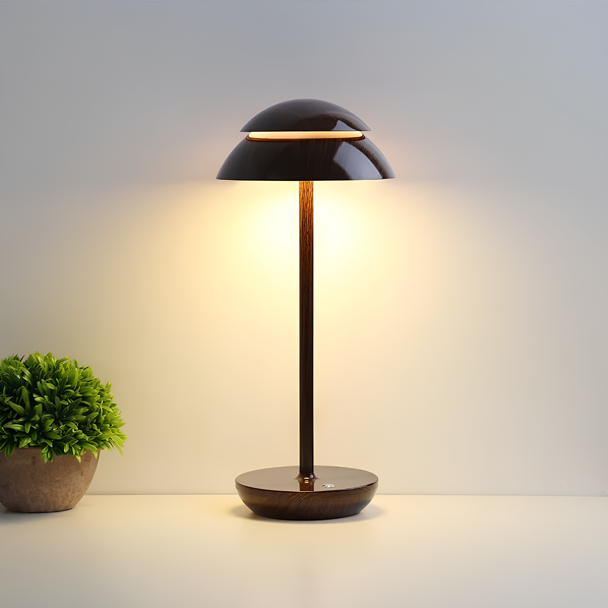 Ściemnialna skandynawska aluminiowa lampa stołowa bezprzewodowa