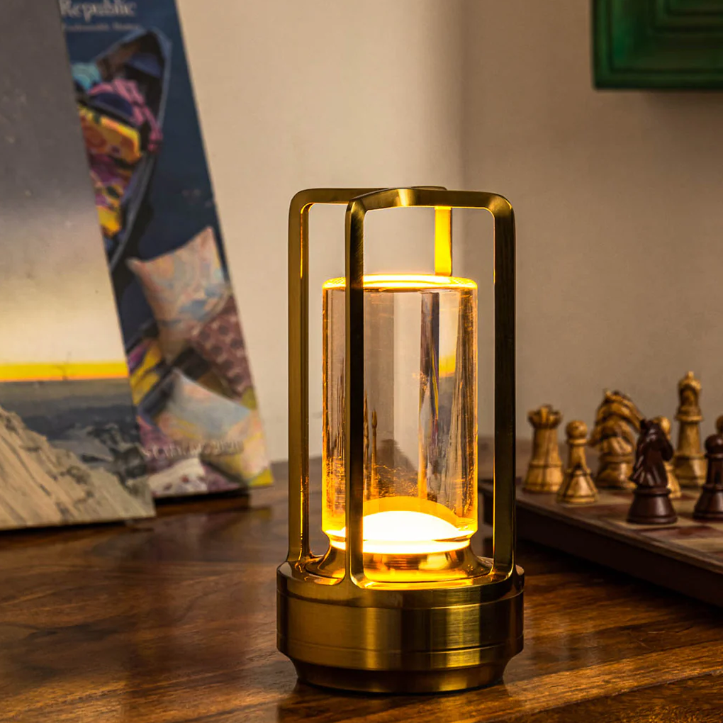 Draadloze metalen cilindrische lamp met kristal