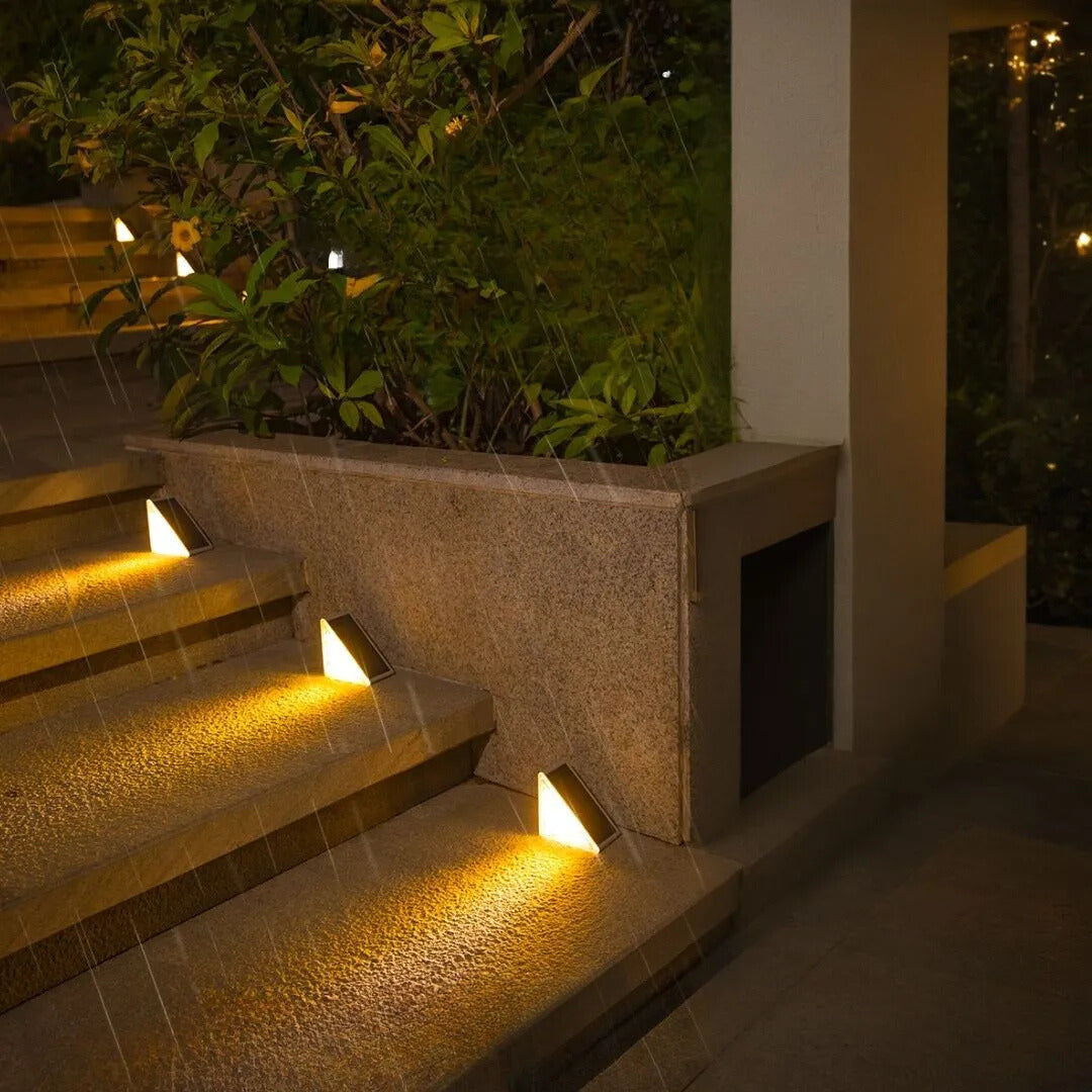Solar-powered outdoor LED stair lighting