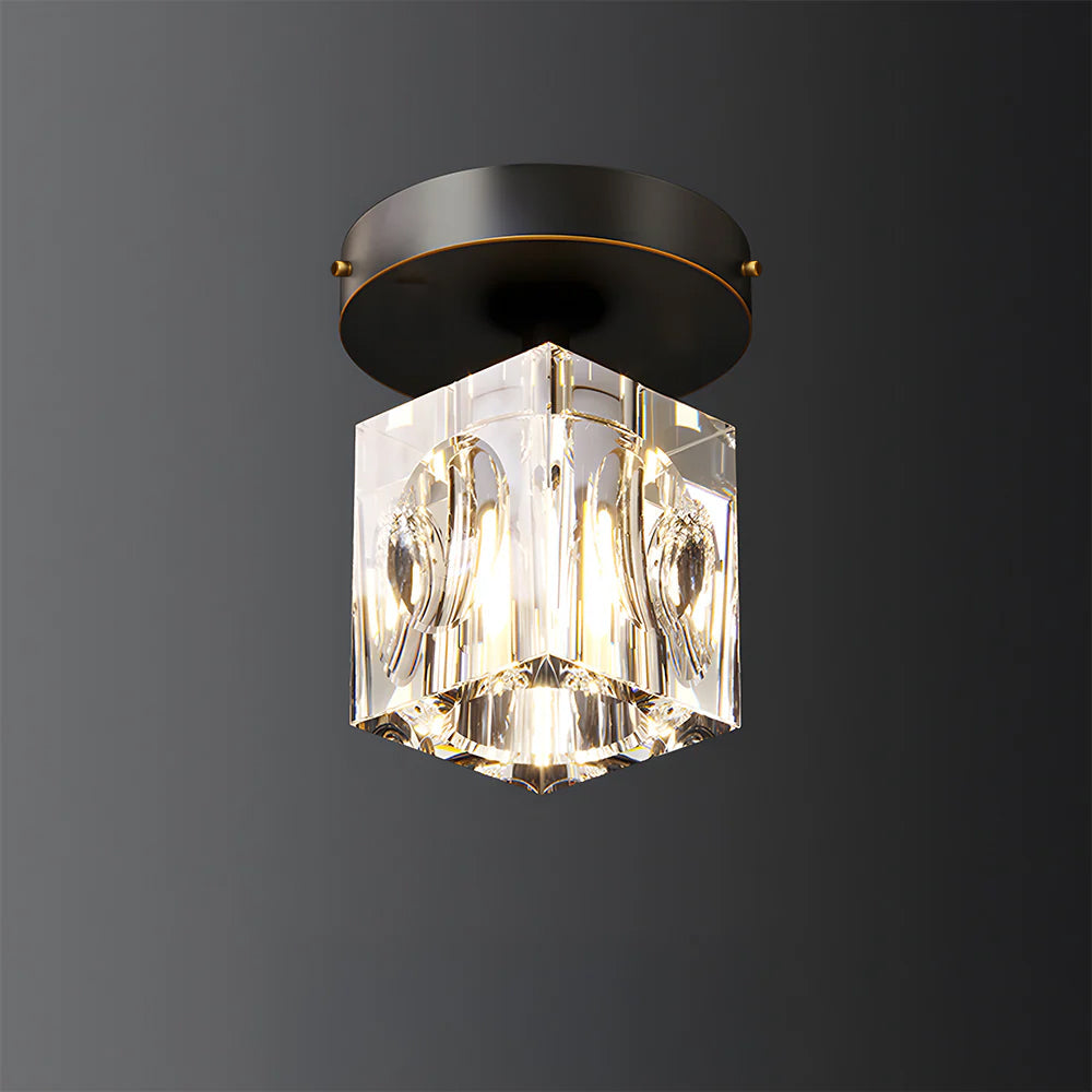 Nowoczesna lampa sufitowa z geometrycznymi kryształami i metalowym mocowaniem