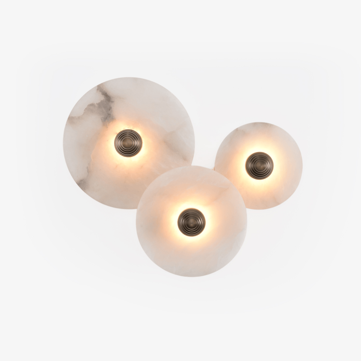 Langwerpige wandlamp met albasten schijven en messing details