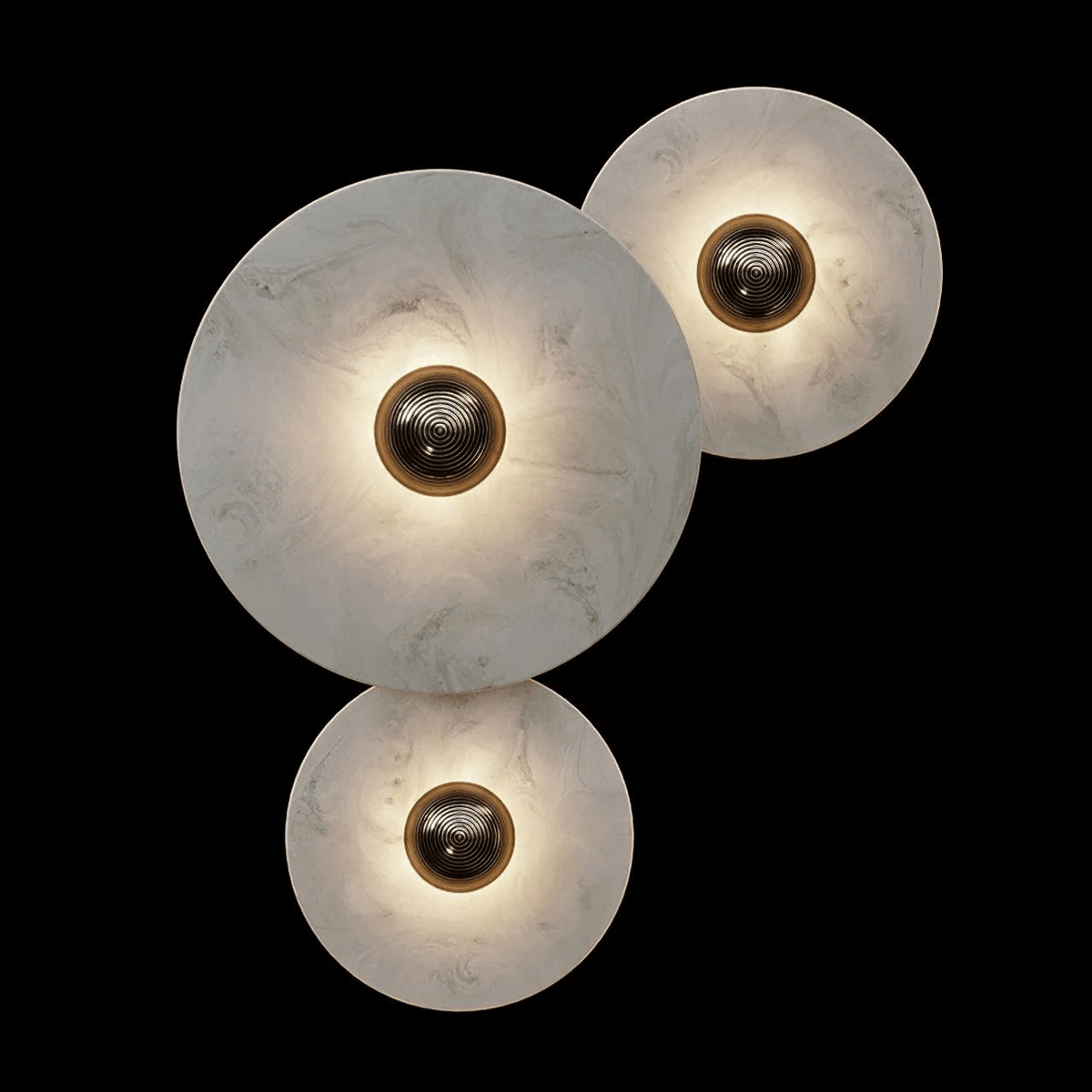 Langwerpige wandlamp met albasten schijven en messing details
