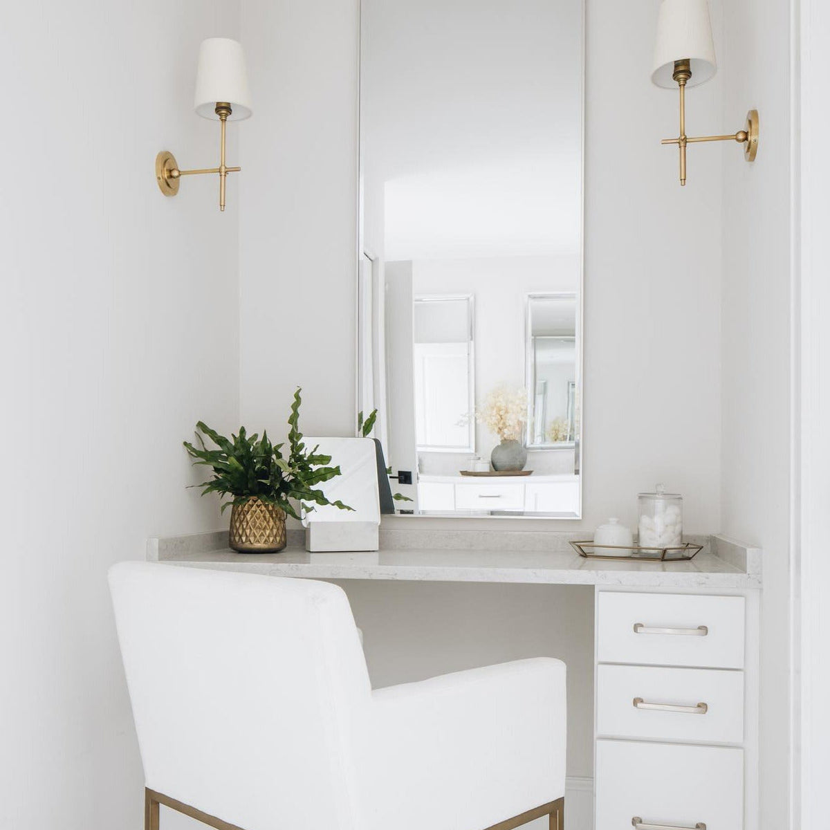 Wall lamp with fabric shade and metal arm