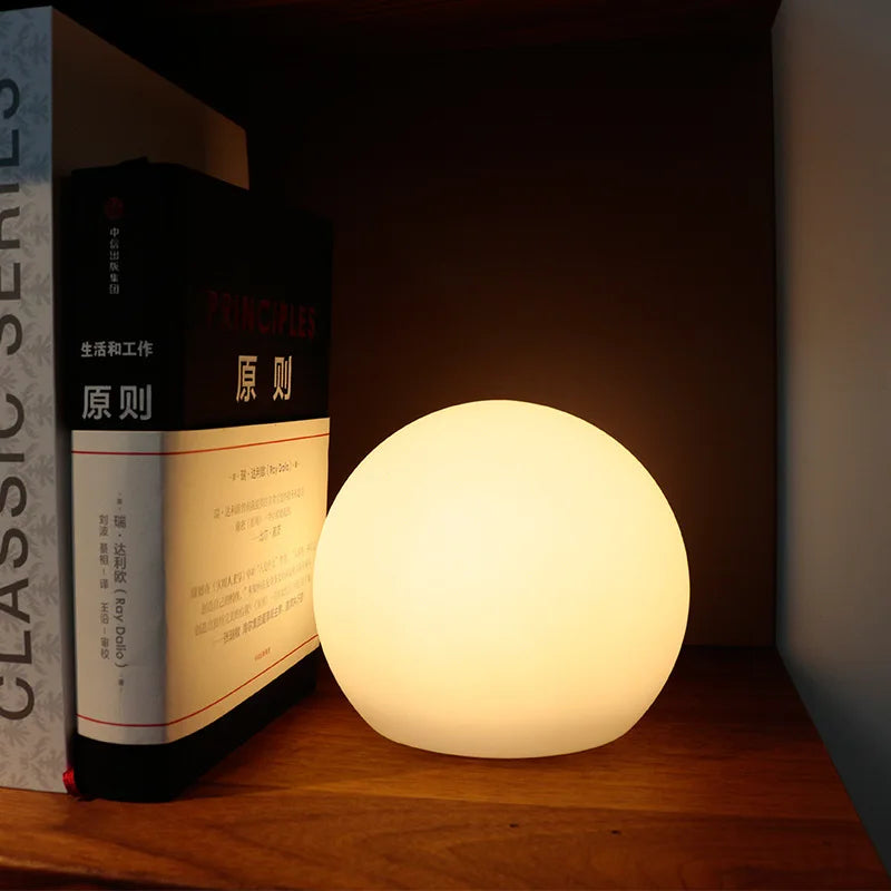 Bezprzewodowa lampka na biurko LED z 16 kolorami światła