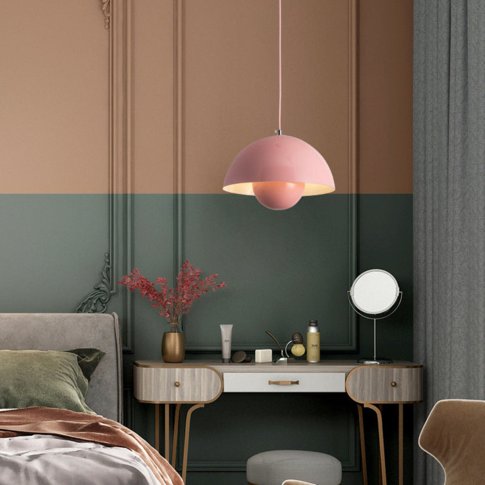 Lustre suspendu minimaliste multicolore en forme de demi-dôme  