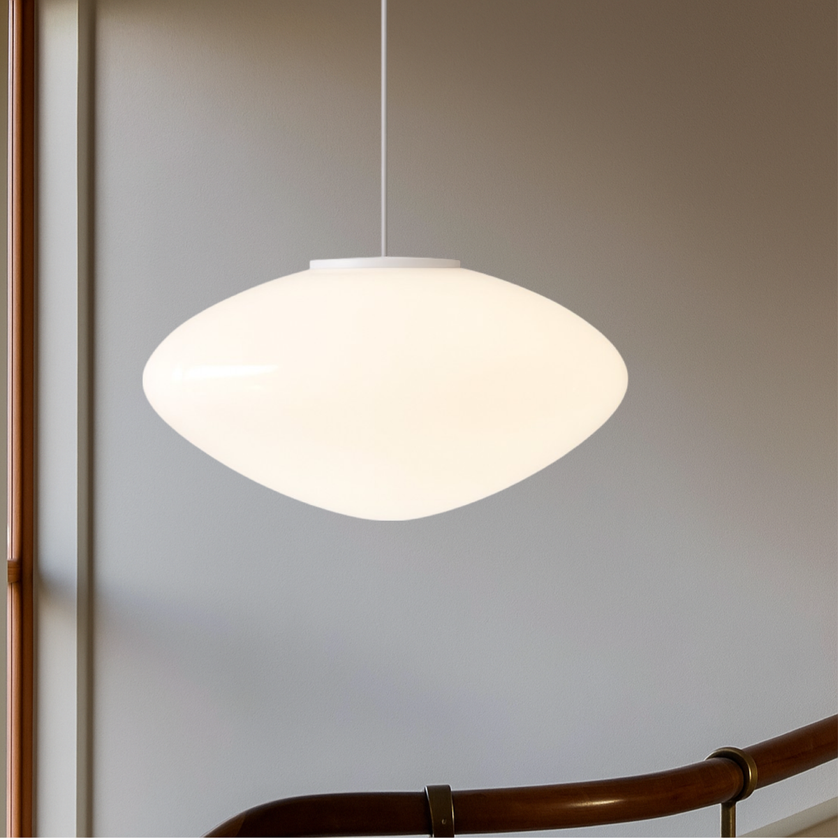 Klasyczna duńska lampa wisząca