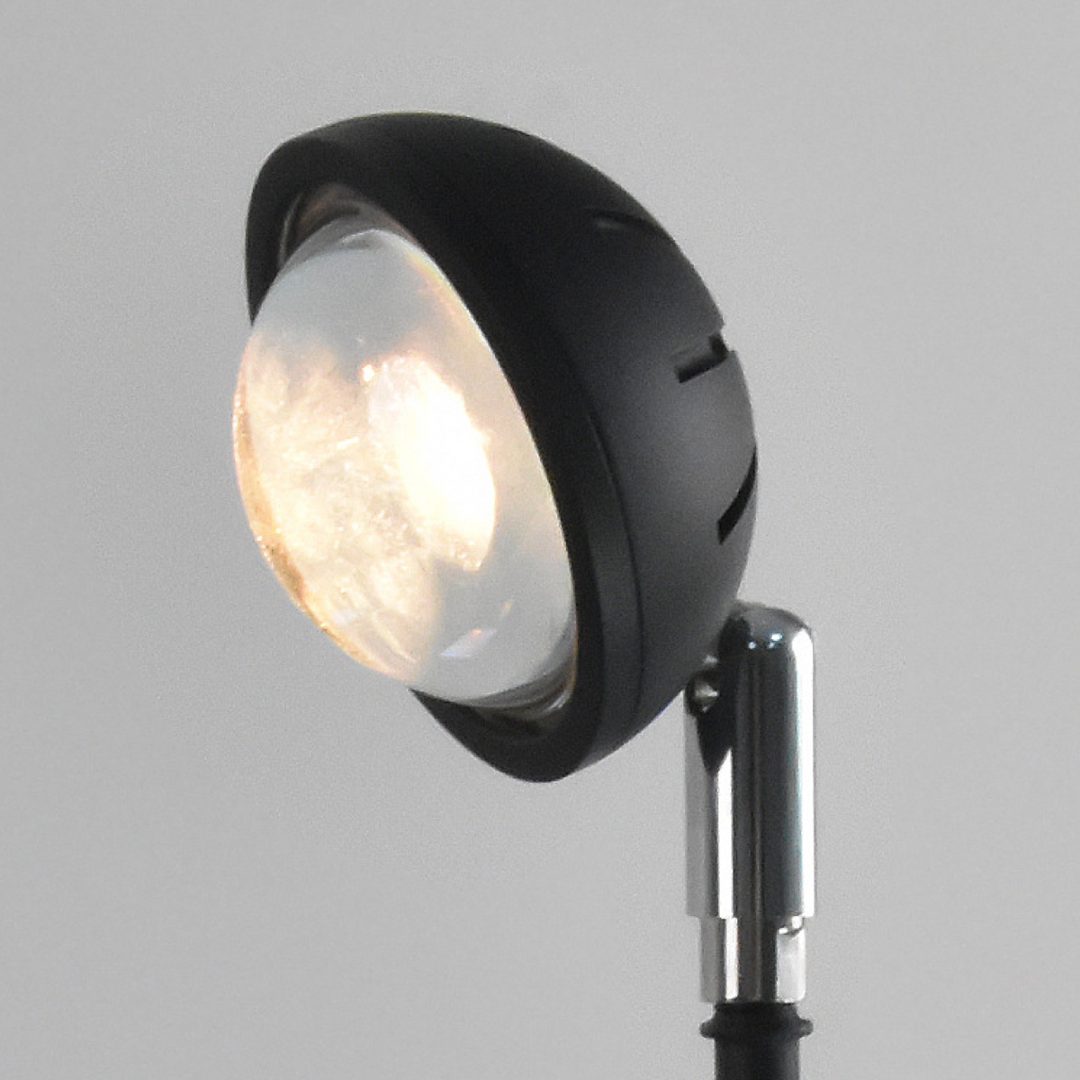 Dimmable minimalist floor lamp