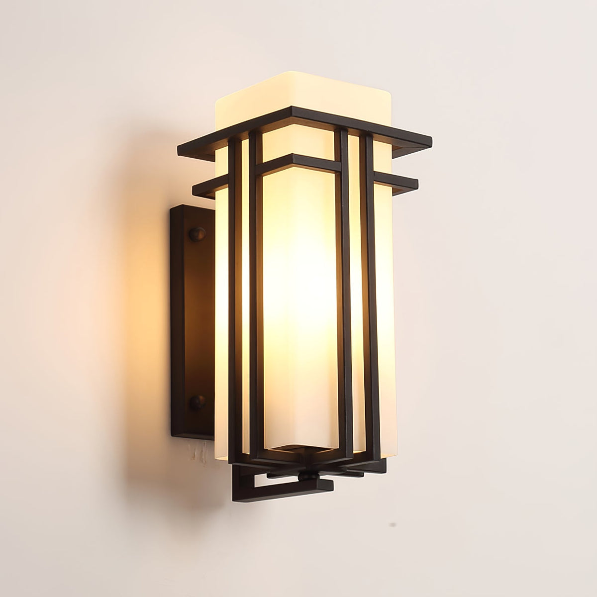 Zewnętrzna lampa ścienna LED z prostokątnym kloszem i ramą
