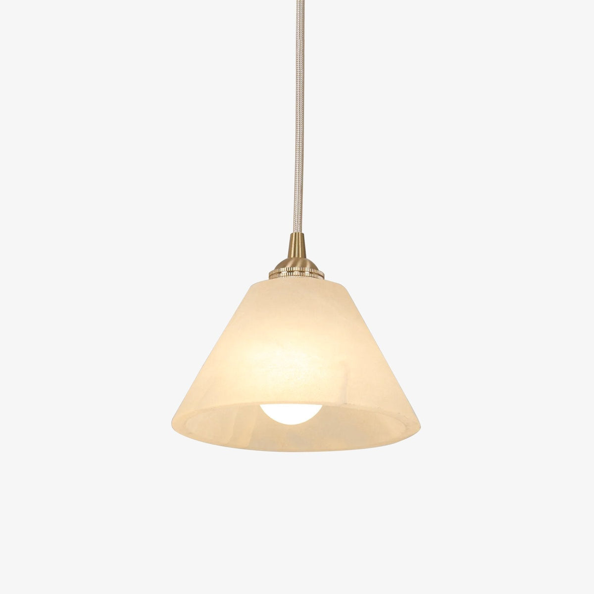 Conische hanglamp voor de hal met messingdetail