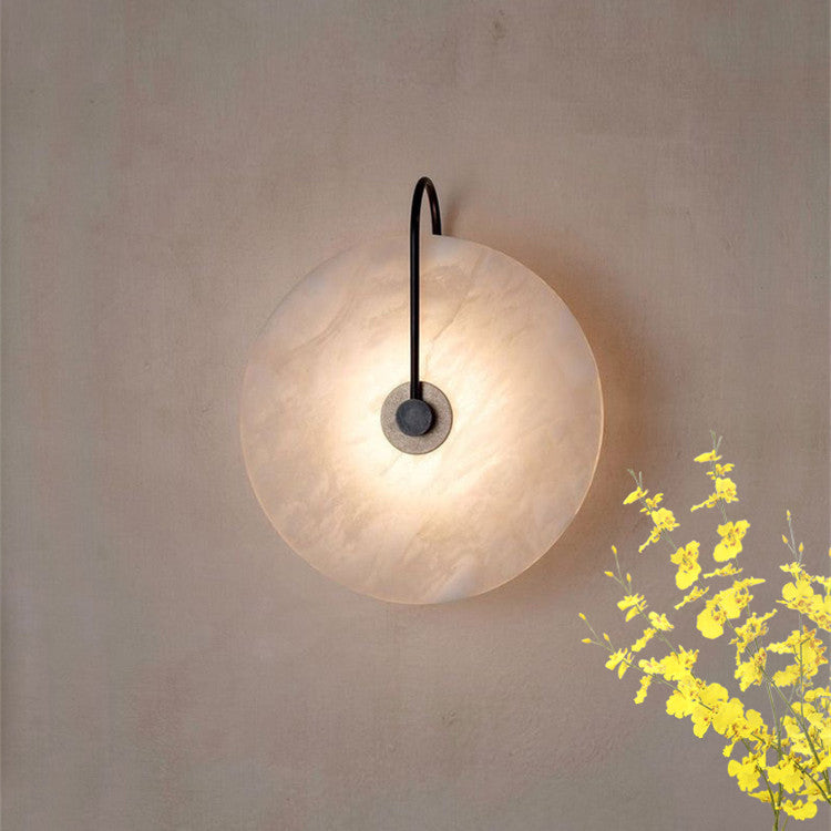 Minimalistyczna marmurowa lampa ścienna LED