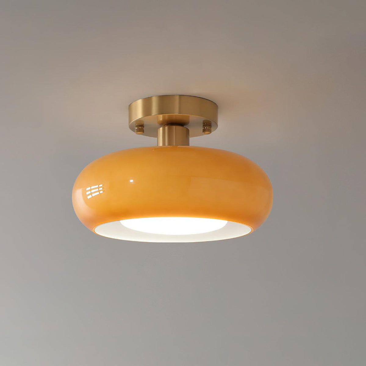 Nowoczesna lampa sufitowa ring z zaokrągloną oprawą