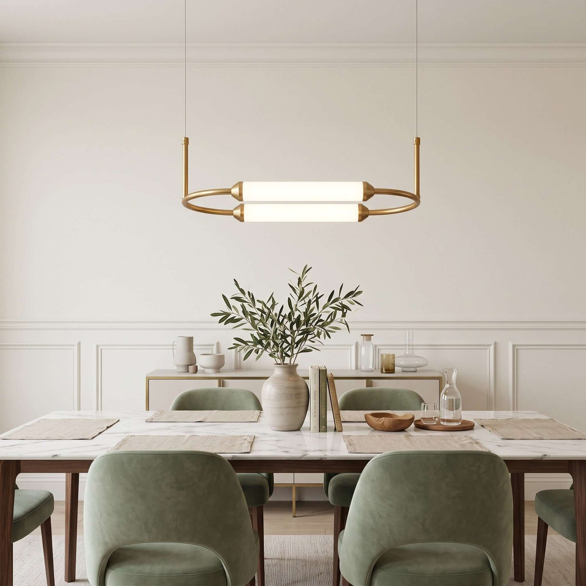 Owalna lampa sufitowa z metalową obręczą i cylindrycznymi kloszami