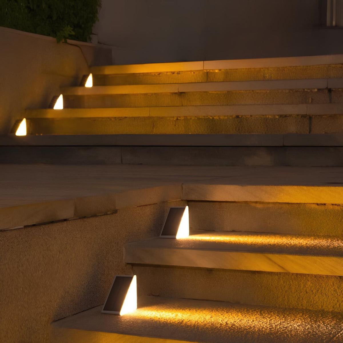Solar-powered outdoor LED stair lighting