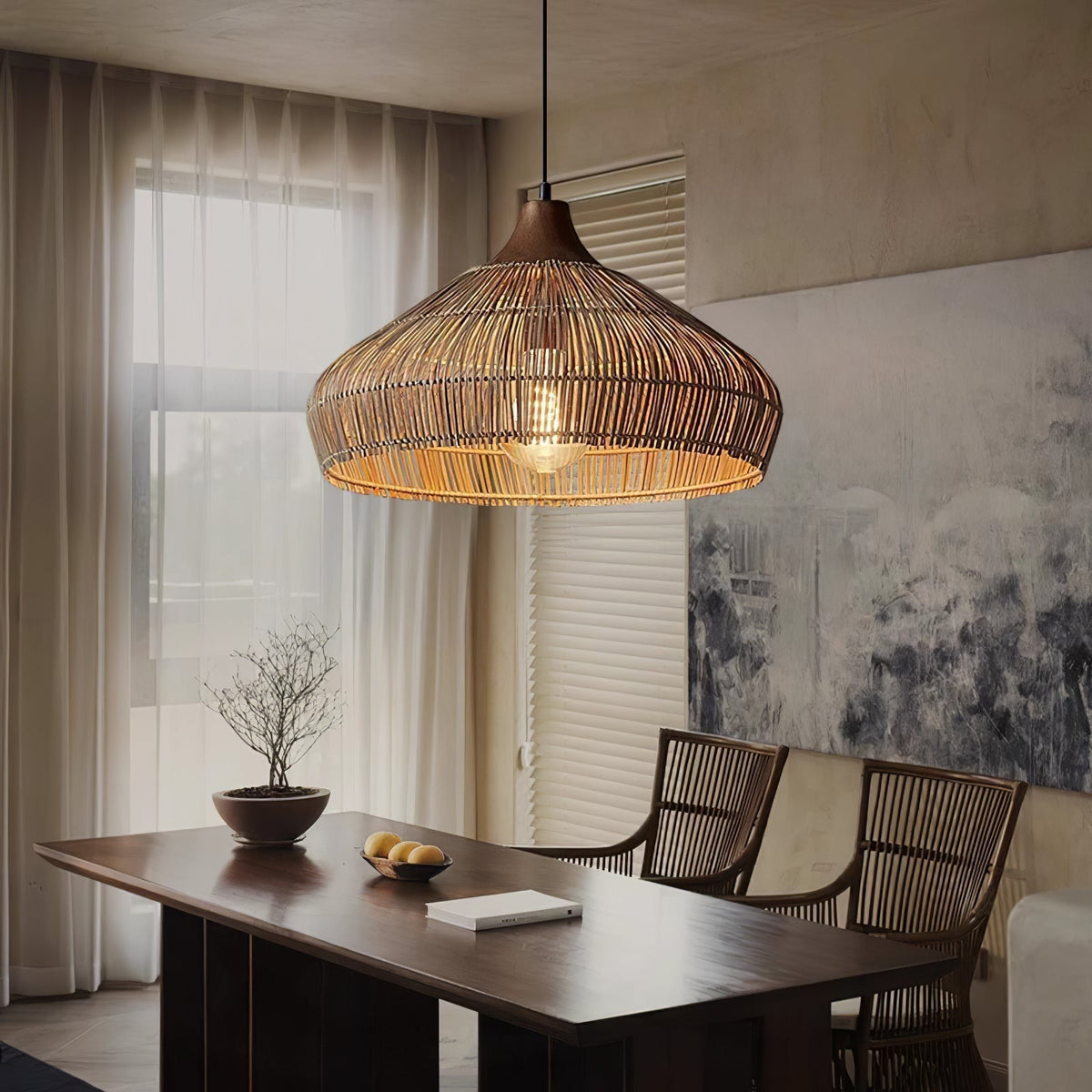 Ręcznie tkana lampa wisząca z rattanu