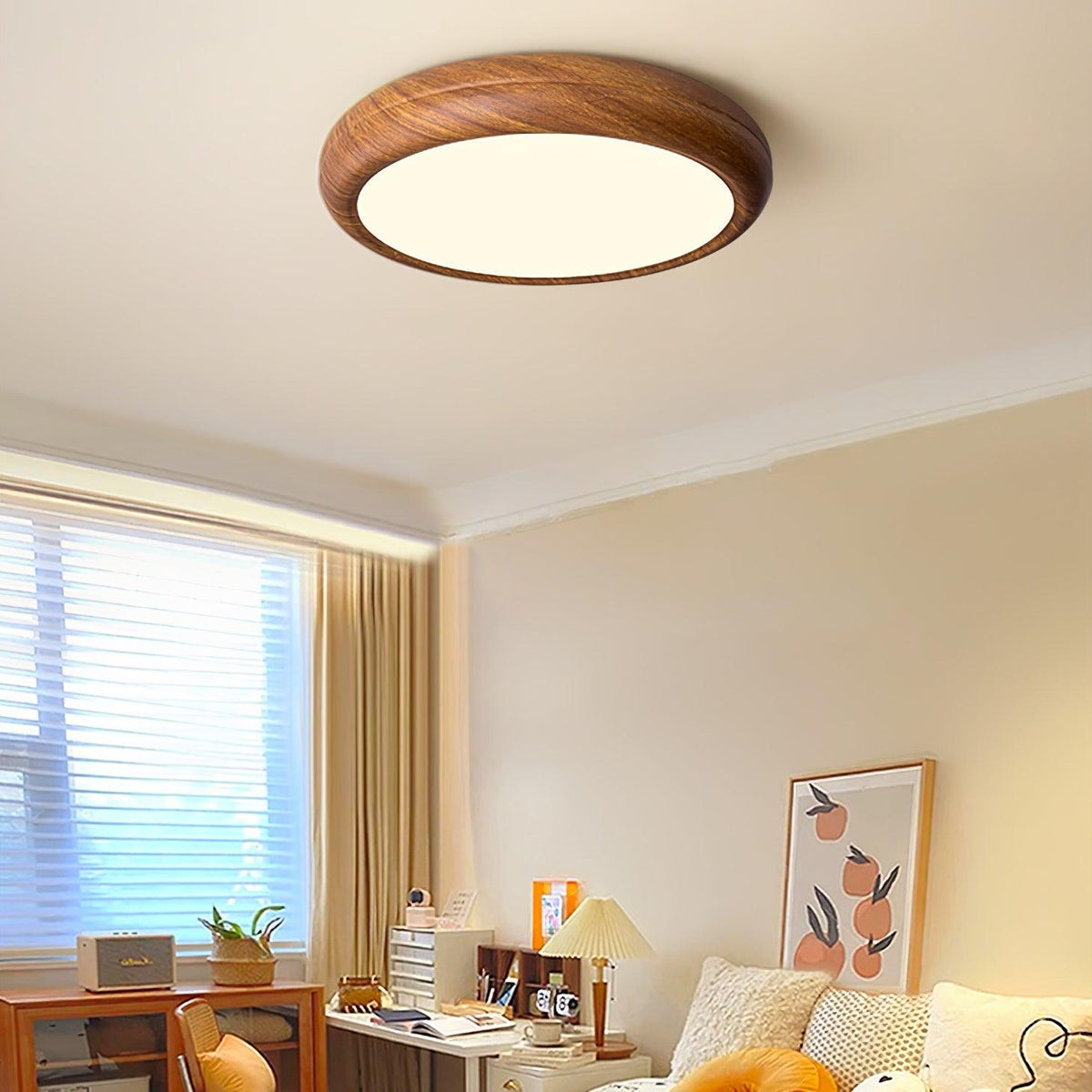 Lampa sufitowa okrągła z efektem słojów drewna
